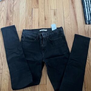 Black Levi’s 311 shaping skinny jeans